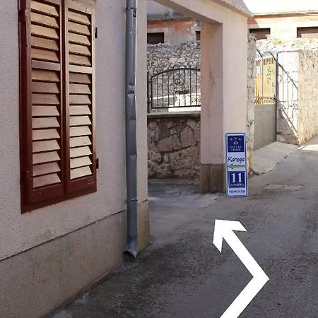דירה Karega